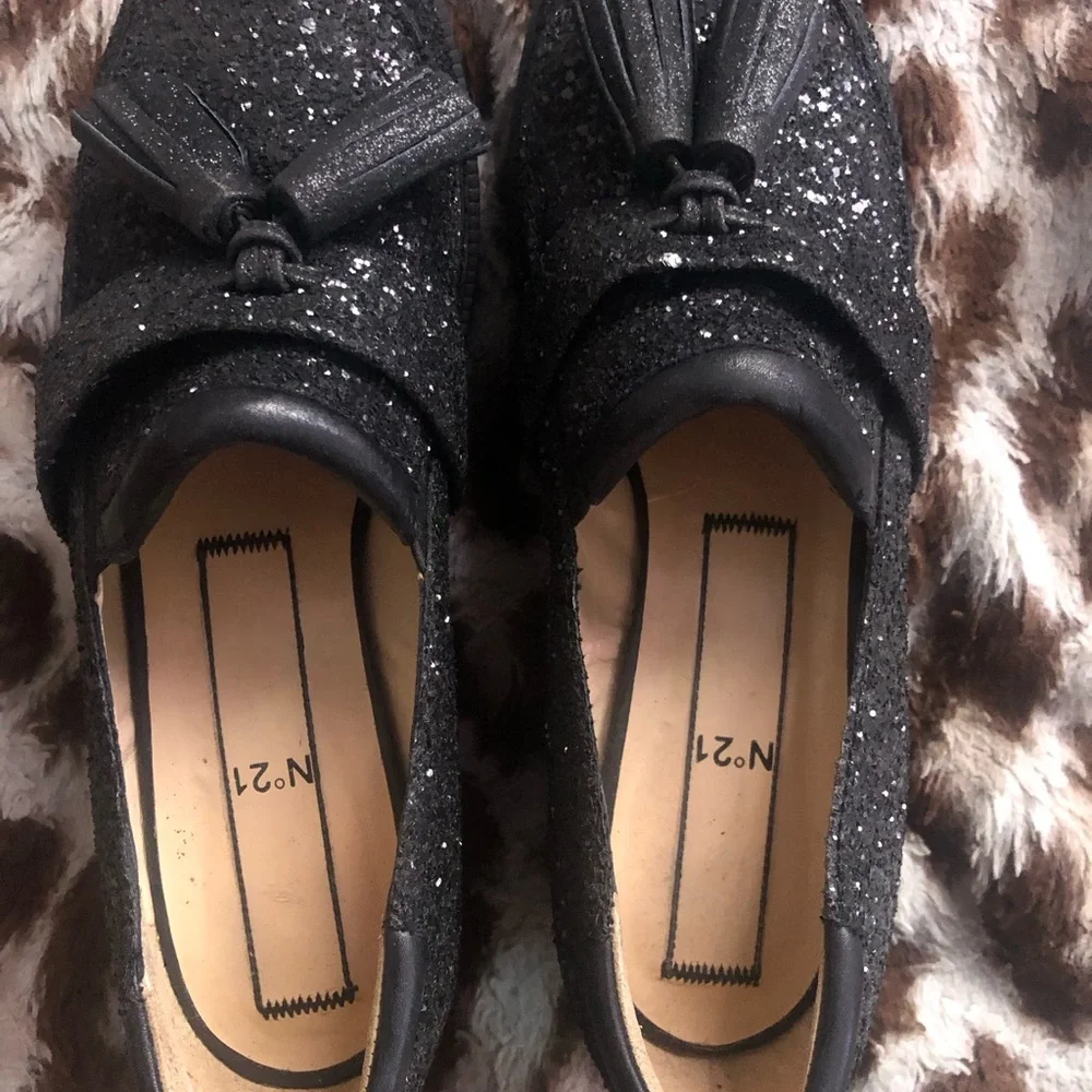 Nº 21 N21 No 21 Black Glitter Tassel Loafers size 40 fits like a 9.5
